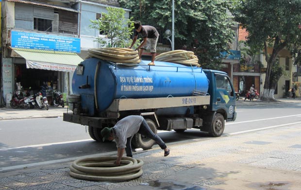 Đơn vị Hút bể phốt giá rẻ – An toàn số 1 ở Quán Toan. Cung cấp cho khách hàng dịch vụ chuyên nghiệp và nhanh chóng Báo giá dịch vụ Hút bể phốt cực kỳ hợp lý